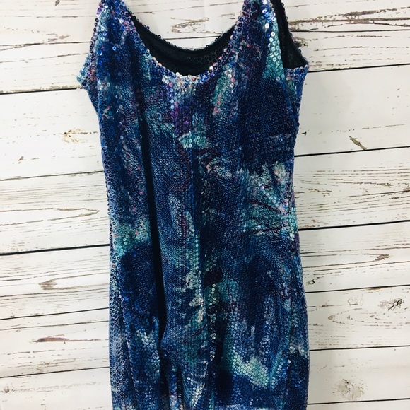 Dress - Picture 2 of 3